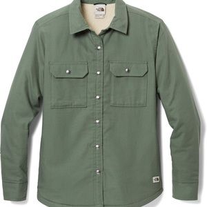 NWT Women’s North Face Campshire Shirt- Fleece Lined